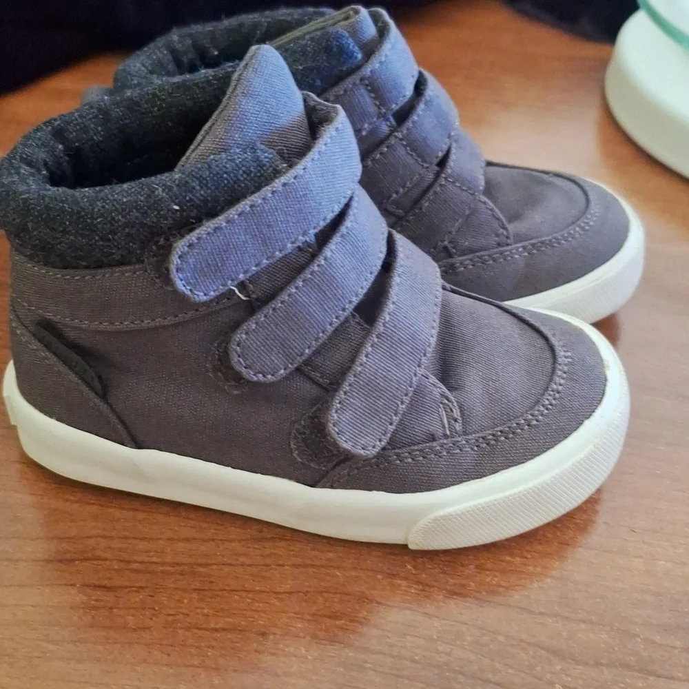***Old Navy Canvas High Top